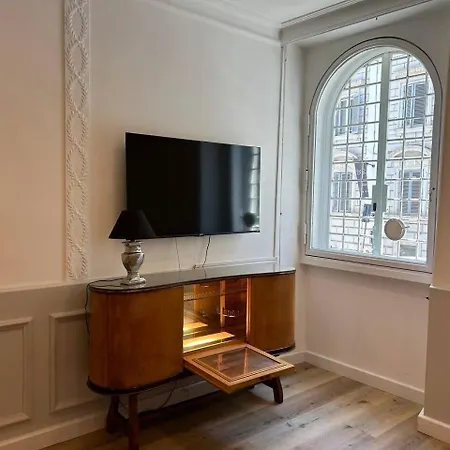 Crispi 30 Stylish Apartament